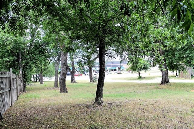 506 SW Big Bend Trl, Glen Rose, TX 76043